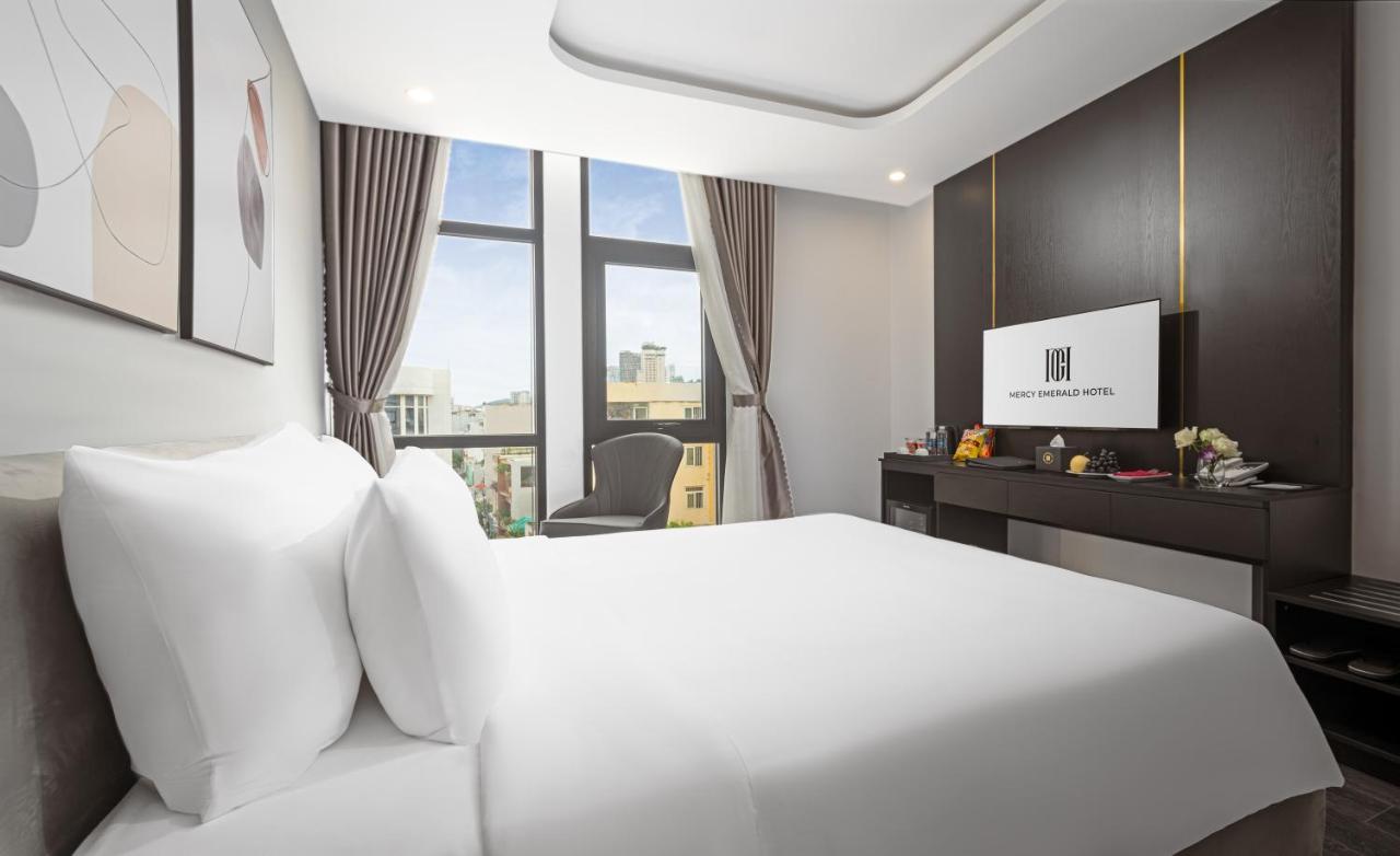 Mercy Emerald Hotel Da Nang Exterior foto